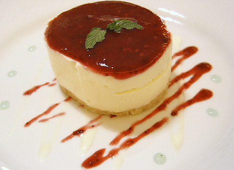 Cheesecake com cobertura de framboesa