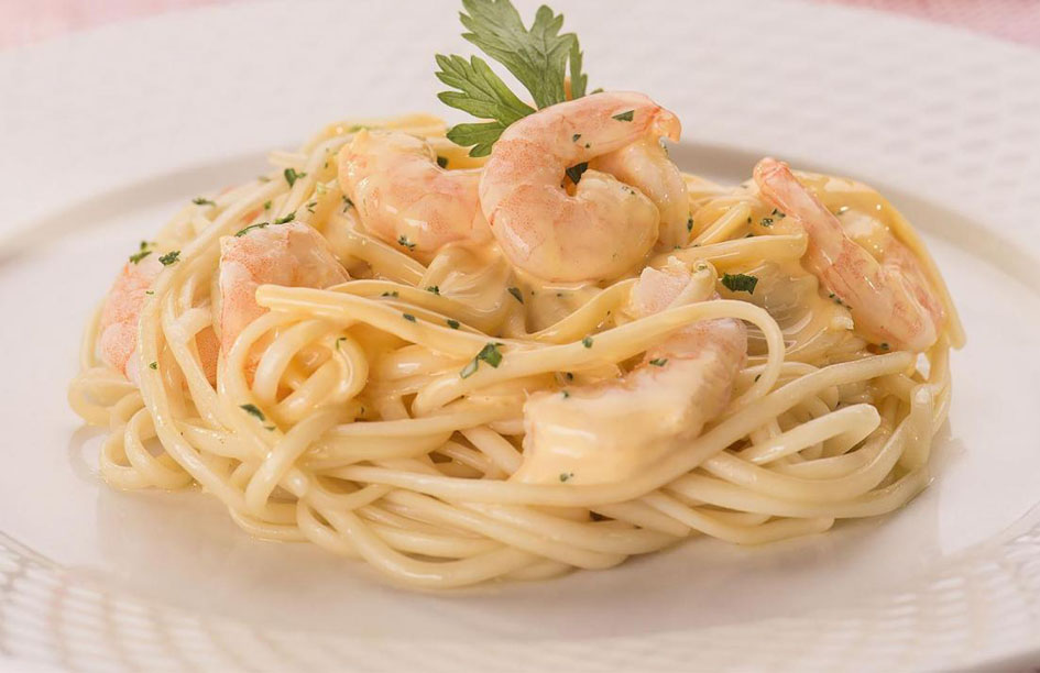 Linguine Vitarella com Camarões ao Cheddar