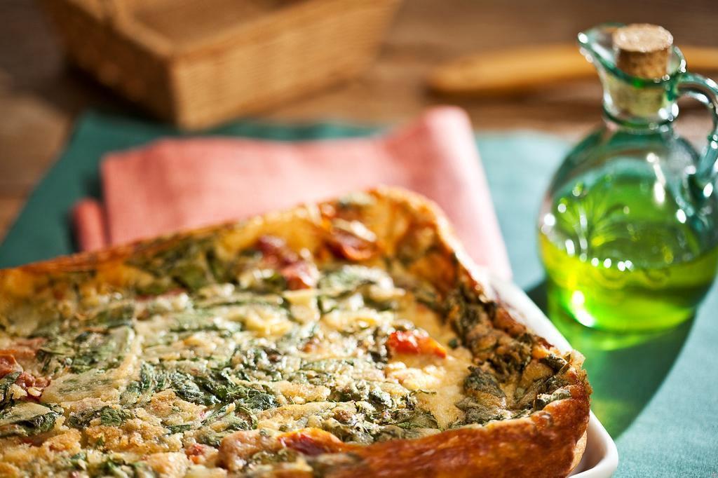 Torta de rúcula com tomate seco