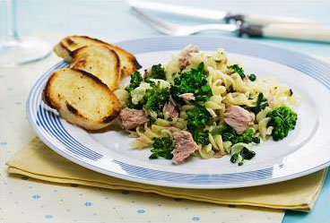 Macarrão com Brócolis e Atum