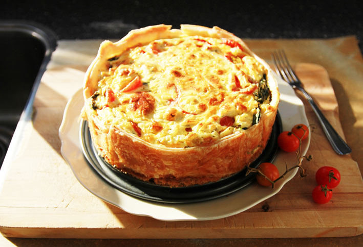 Torta salgada de legumes e sardinha