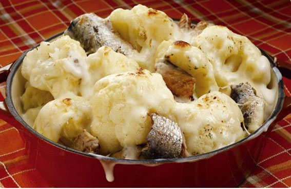 Sardinha com couve flor gratinada