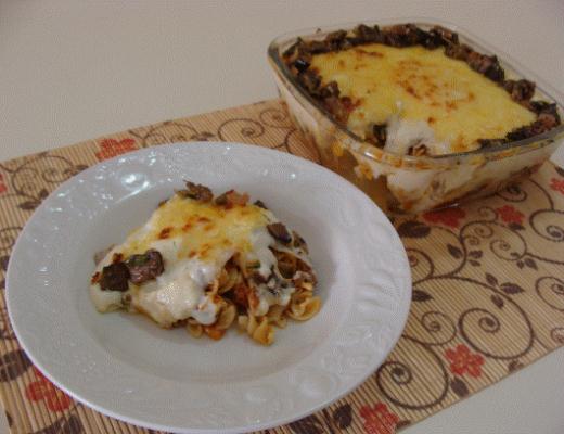 Fusilli com moussaka