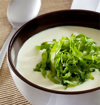 Sopa de creme de palmito com escarola