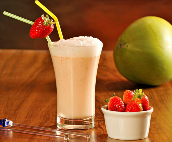 Smoothie de água de coco e iogurte